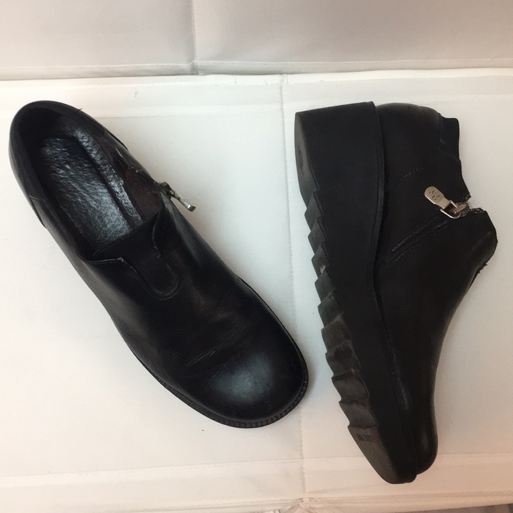 Donald J Pliner platform shoes